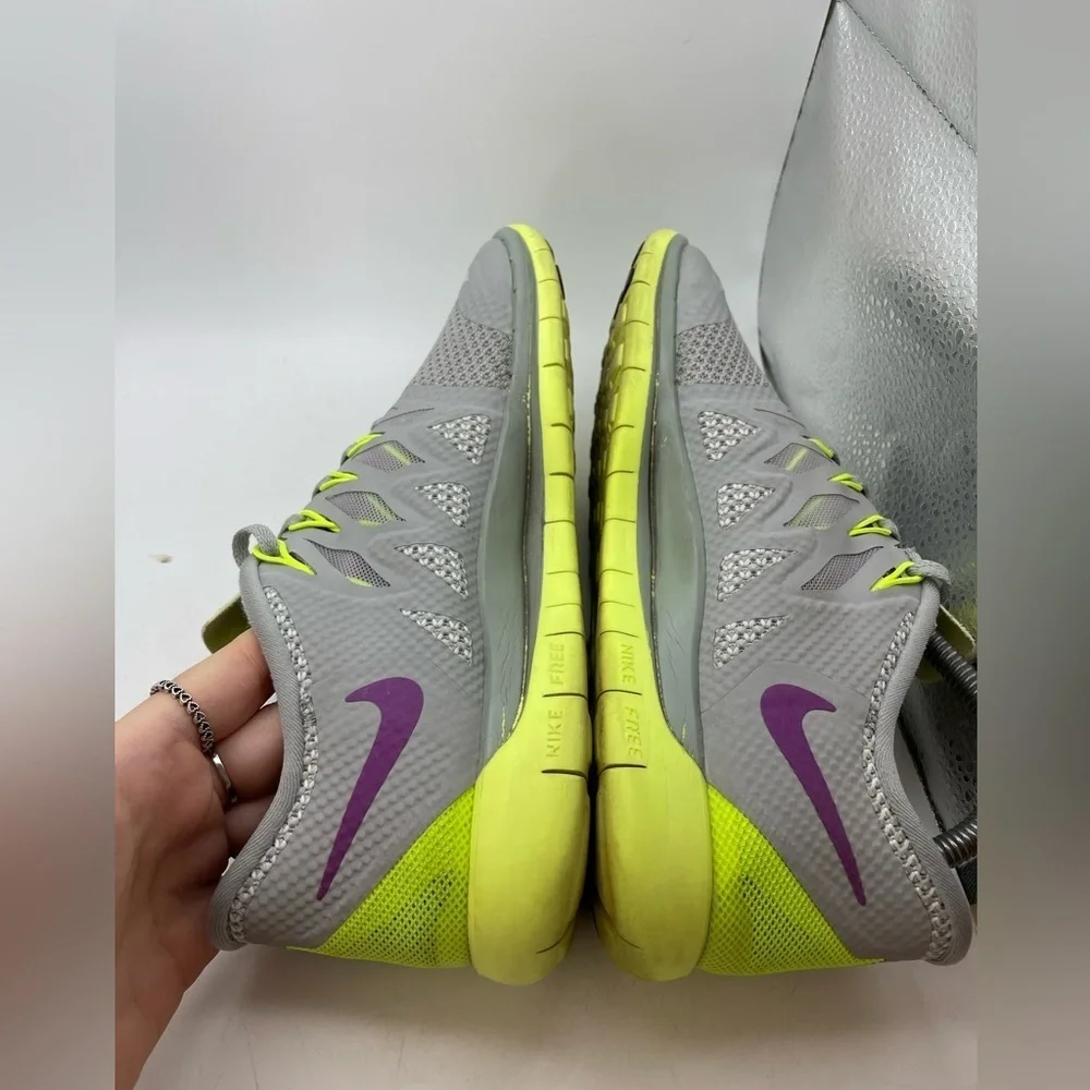 Nike Free 5.0 womens gray green sneaker size 8.5